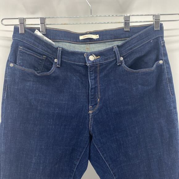 Levi’s dark wash classic bootcut mid rise versatile office casual size 16 - Picture 3 of 8